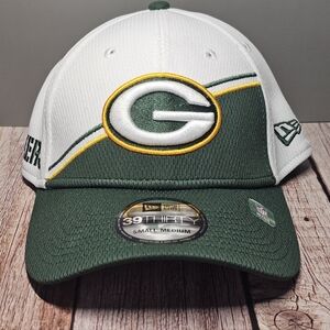 New Era Paxkers Fitted Hat S/M